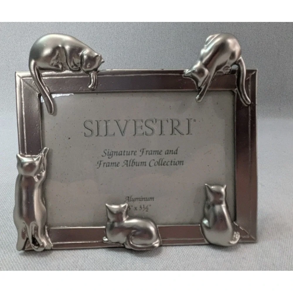 Silvestri Whimsical Whiskers Crawling Cat Frame Silver Aluminum 5x3.5 Excellent